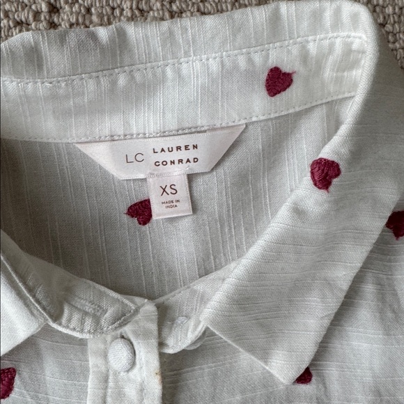Lauren Conrad Embroidered Heart Blouse NWOT - Picture 2 of 5